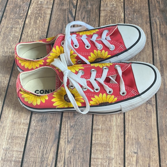 Painted converse size 6 - Picture 1 of 7